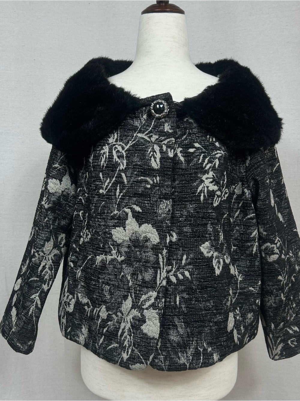 Tracy Reese NY Vintage Floral Jacquard Faux Fur Collar Coat - Black